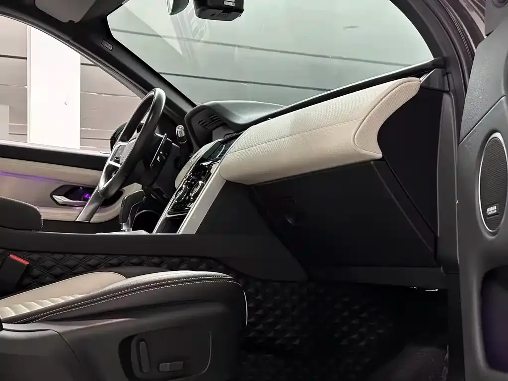 Land Rover Discovery Sport — фото 10