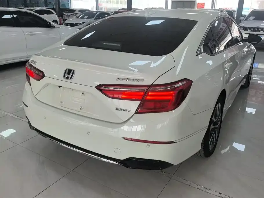 Honda Inspire — фото 6