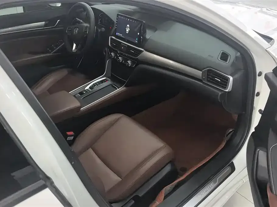 Honda Inspire — фото 10
