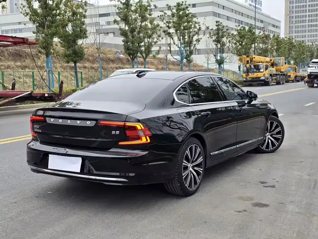 Volvo S90 — фото 6