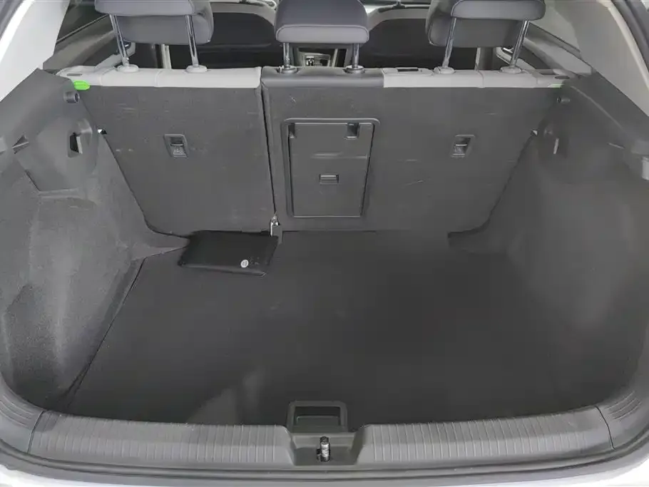 Volkswagen Golf 2022 из CN, фото 6