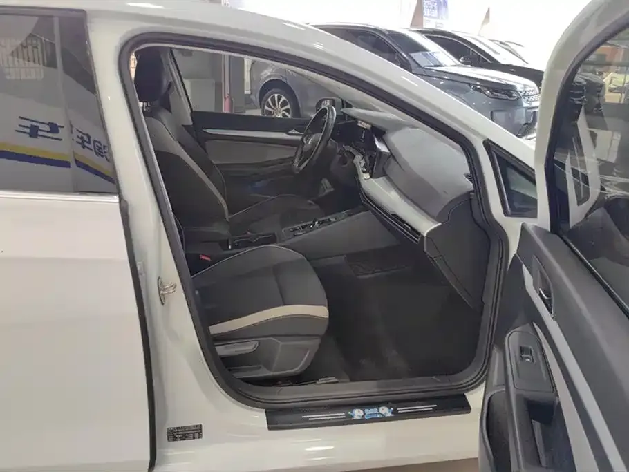 Volkswagen Golf 2022 из CN, фото 7