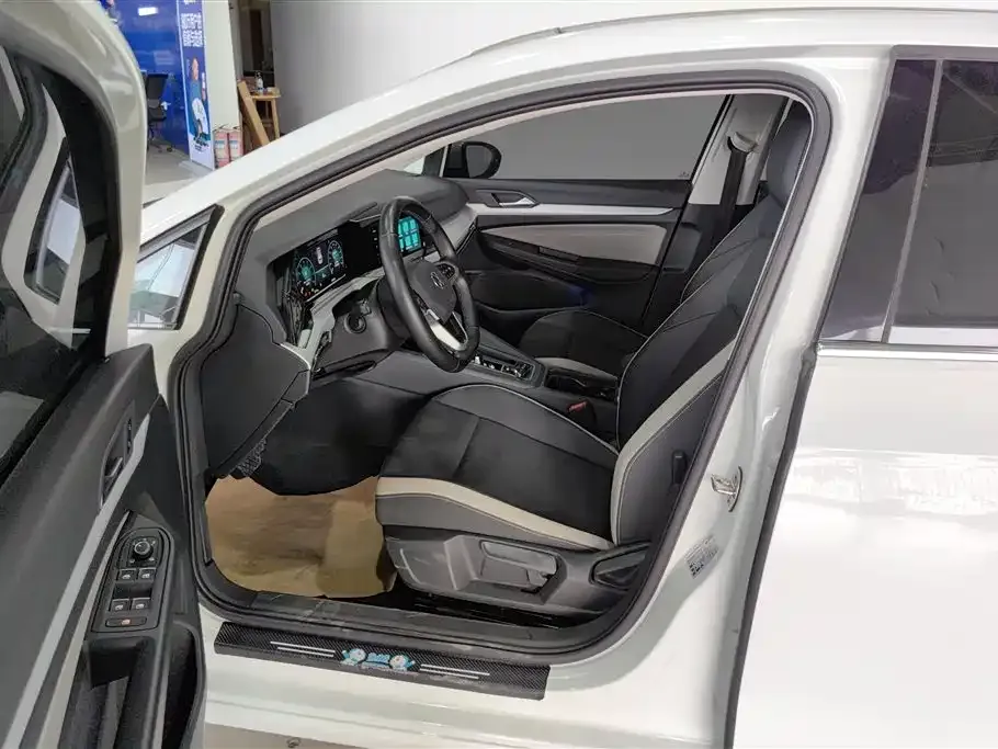 Volkswagen Golf 2022 из CN, фото 10