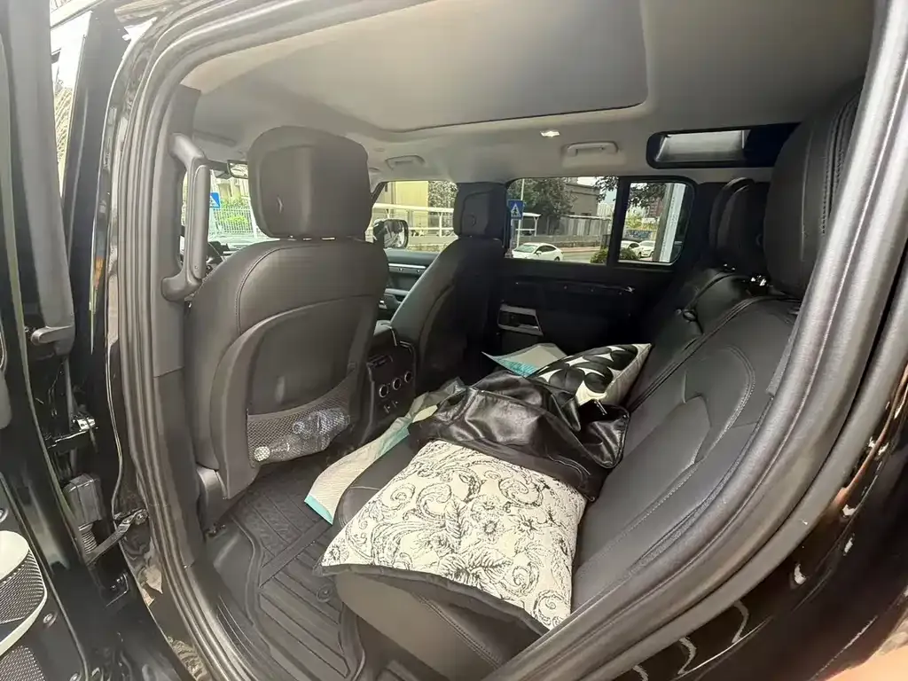 Land Rover Defender 2023 из CN, фото 7