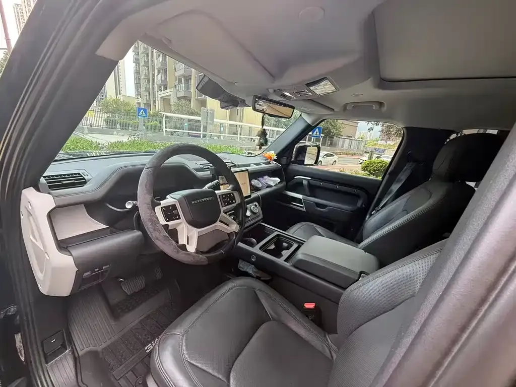 Land Rover Defender 2023 из CN, фото 2