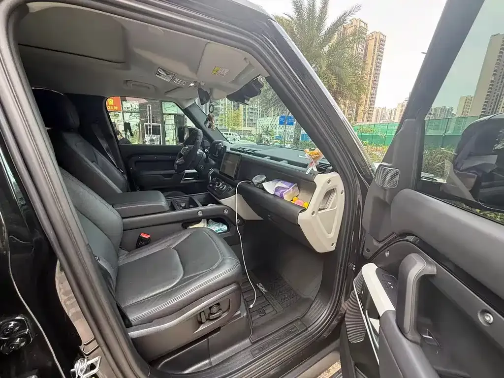 Land Rover Defender 2023 из CN, фото 8