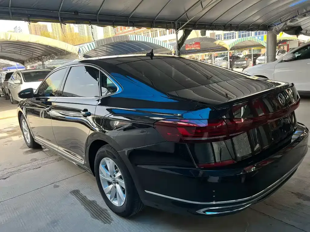 Volkswagen Passat — фото 4