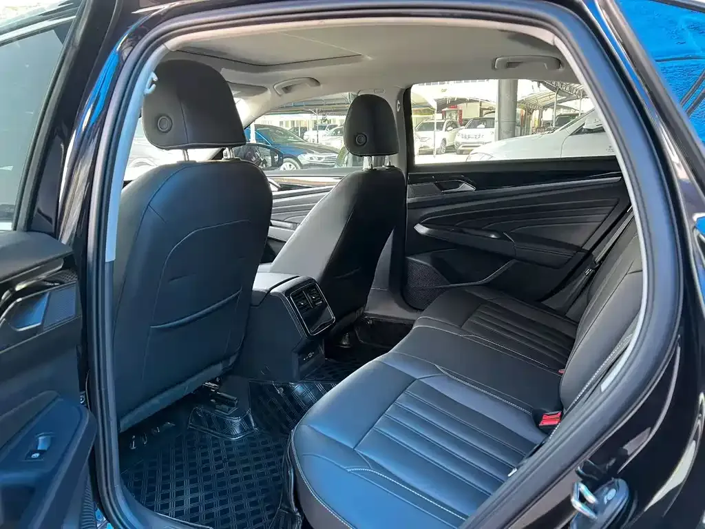Volkswagen Passat — фото 5