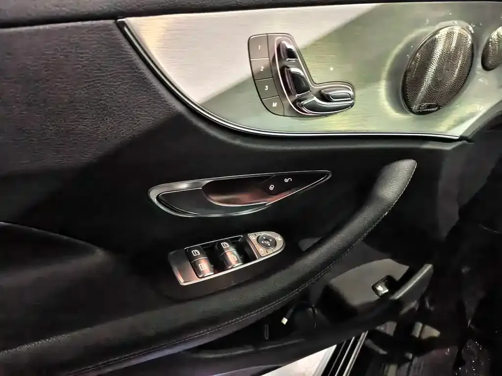 Mercedes-Benz E-Class (Import) — фото 10