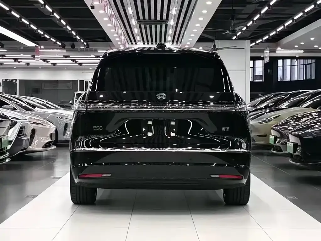 NIO ES8 — фото 4