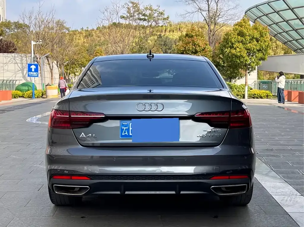 Audi A4L — фото 9