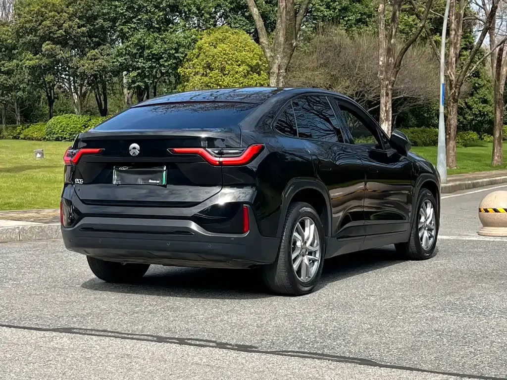 NIO EC6 — фото 10