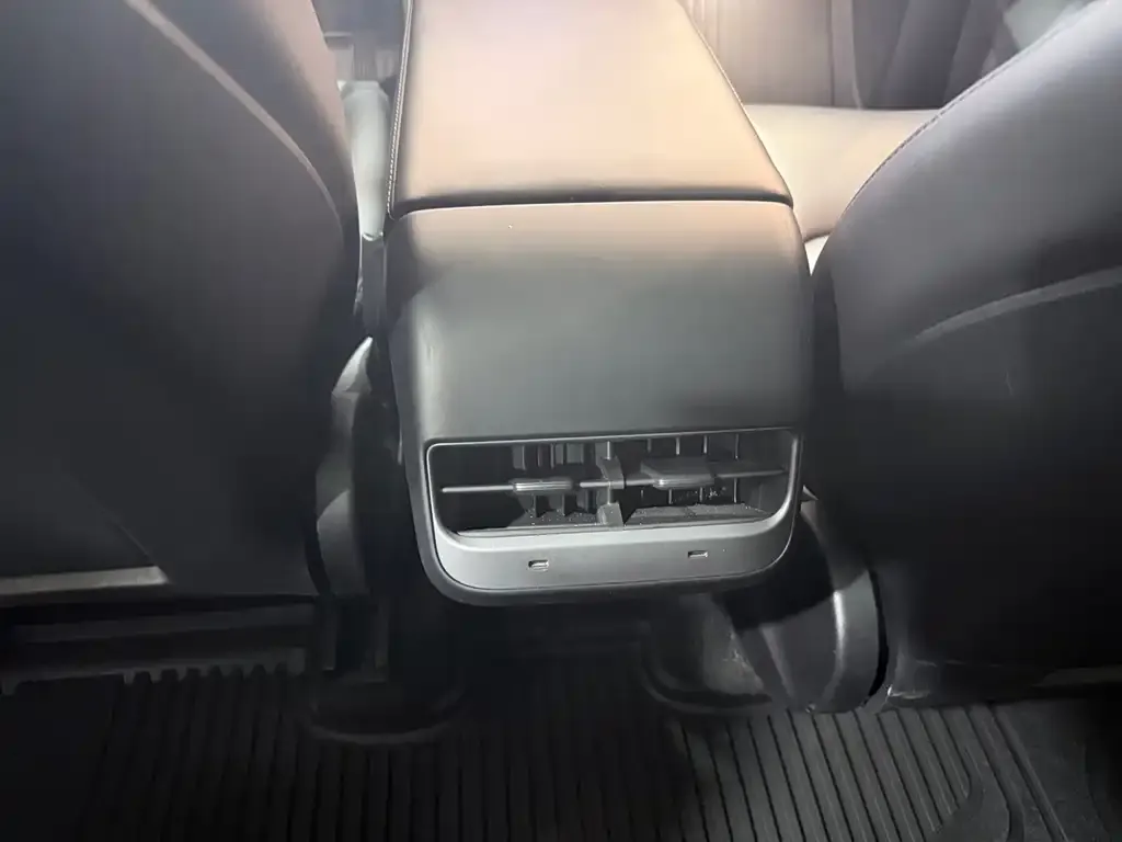 Tesla Model Y 2022 из CN, фото 2