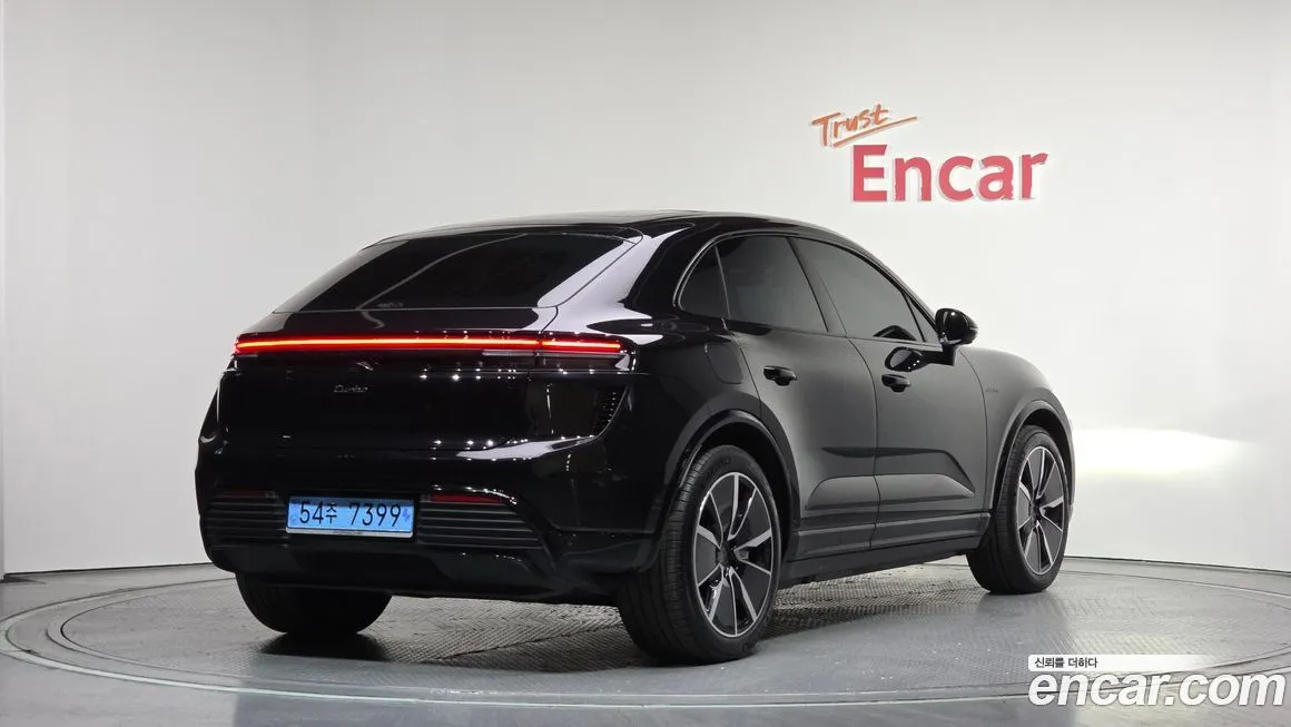 Porsche Macan 2025 из KR, фото 3