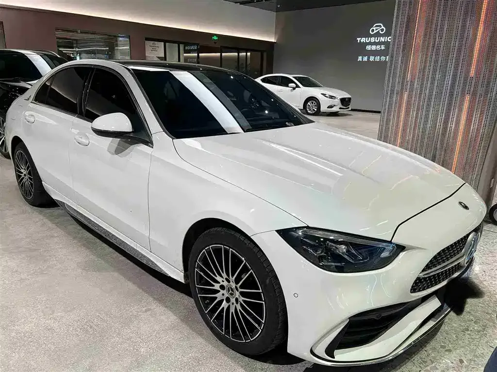 Mercedes-Benz C-Class — фото 1
