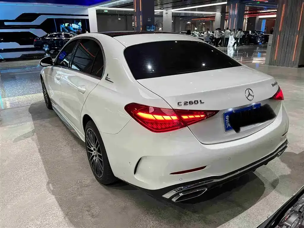 Mercedes-Benz C-Class — фото 10