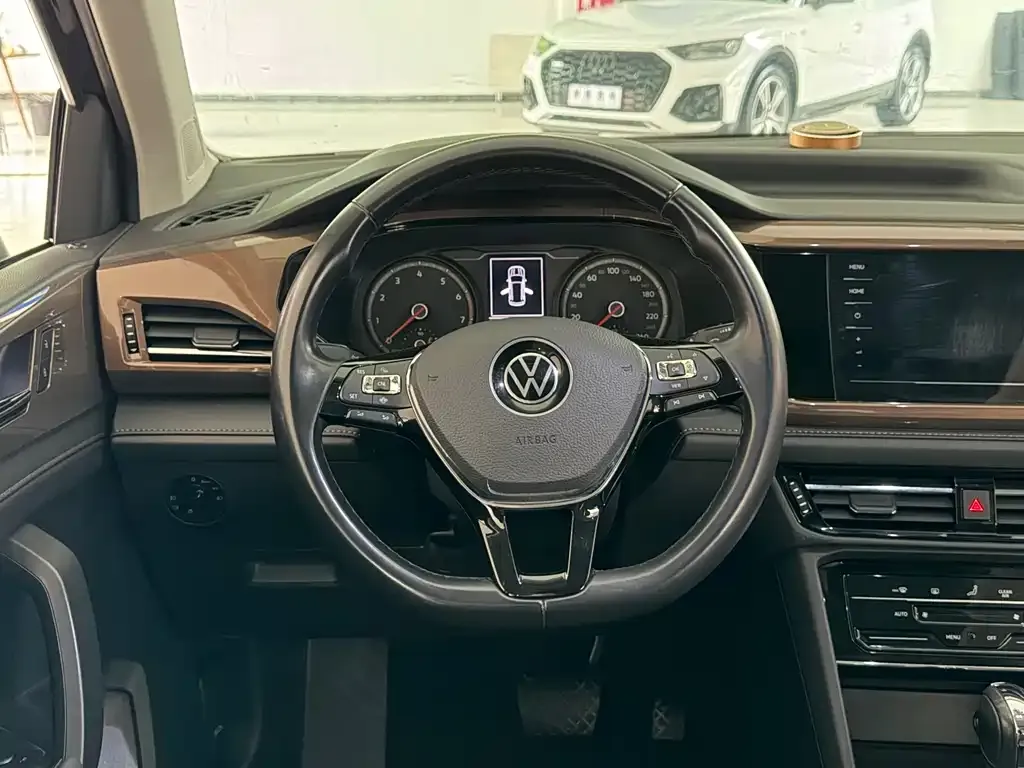 Volkswagen Tharu — фото 5