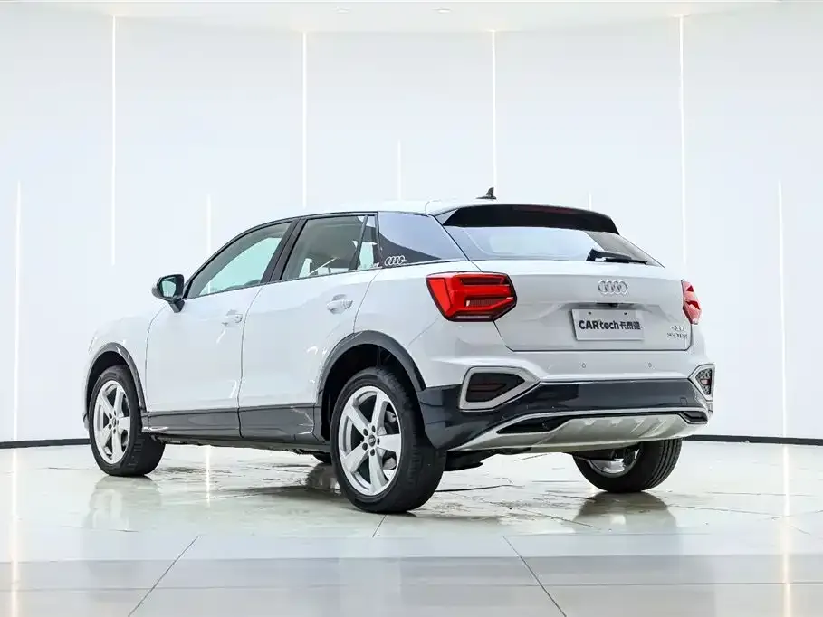 Audi Q2L 2023 из CN, фото 10