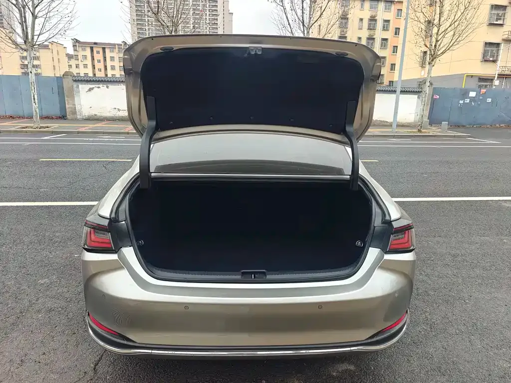 Lexus ES 2025 из CN, фото 9