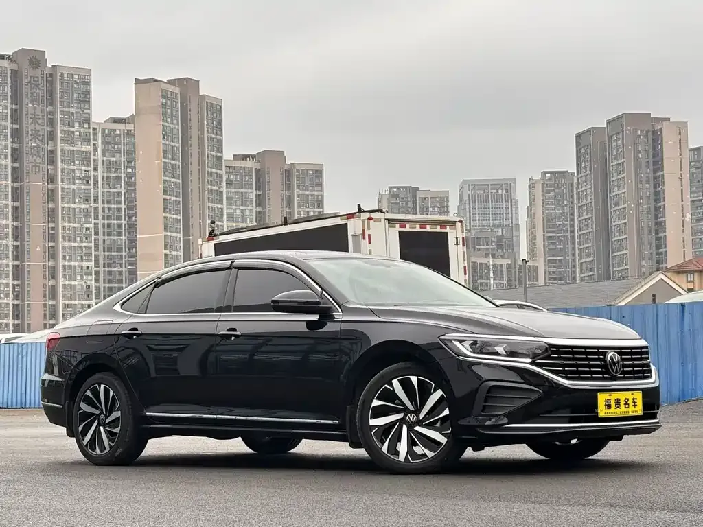 Volkswagen Passat — фото 2