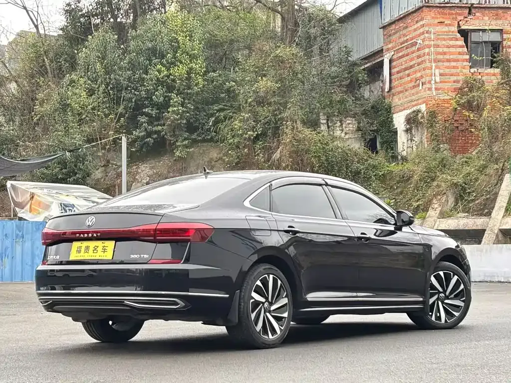 Volkswagen Passat — фото 7