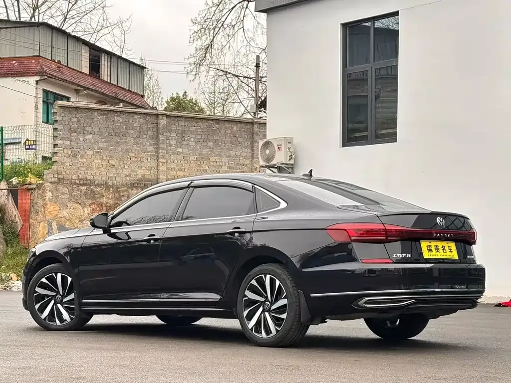 Volkswagen Passat — фото 8