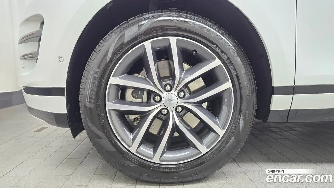 Land Rover Range Rover Evoque 2024 из KR, фото 9