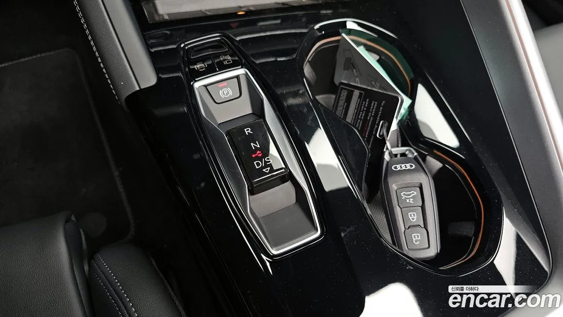 Audi Q5 2025 из KR, фото 9