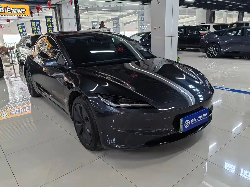 Tesla Model 3 — фото 4