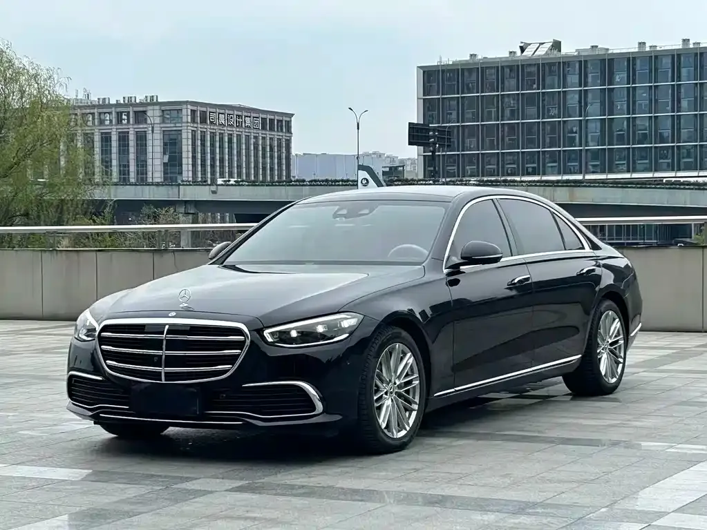 Mercedes-Benz S-Class — фото 1