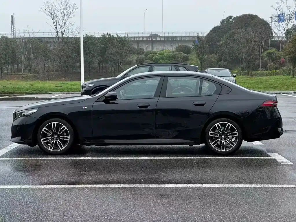 BMW 5 Series (Import) — фото 6