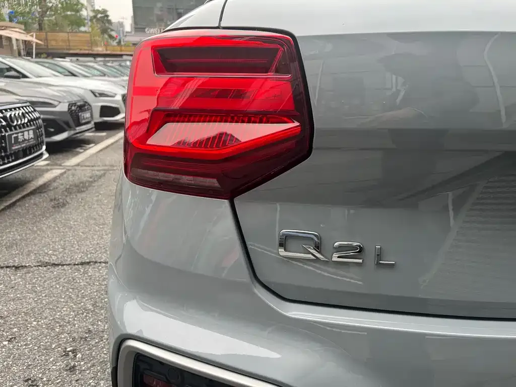 Audi Q2L 2024 из CN, фото 4