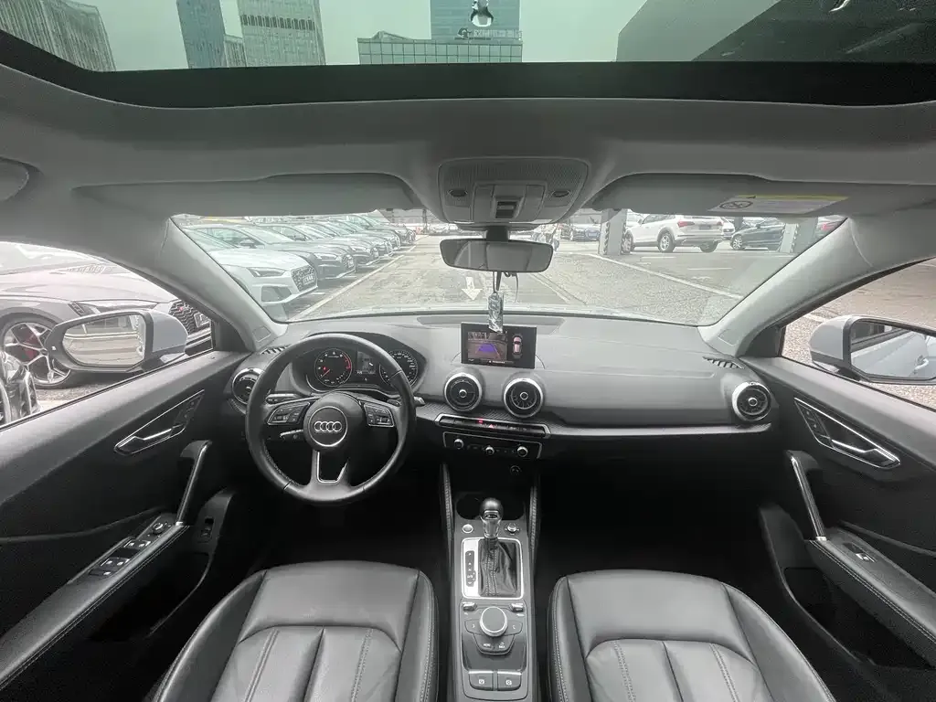 Audi Q2L 2024 из CN, фото 3