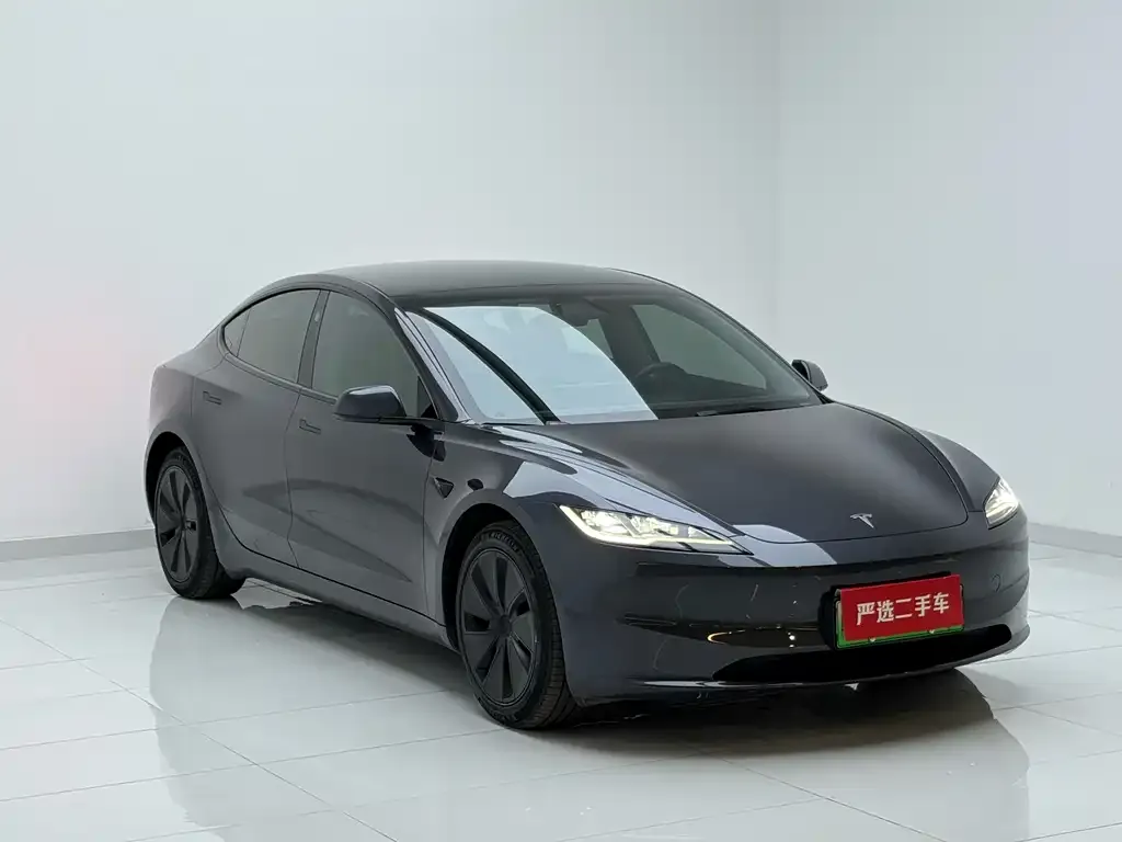 Tesla Model 3 — фото 10