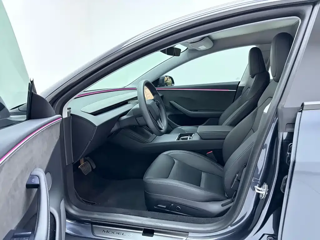 Tesla Model 3 — фото 4