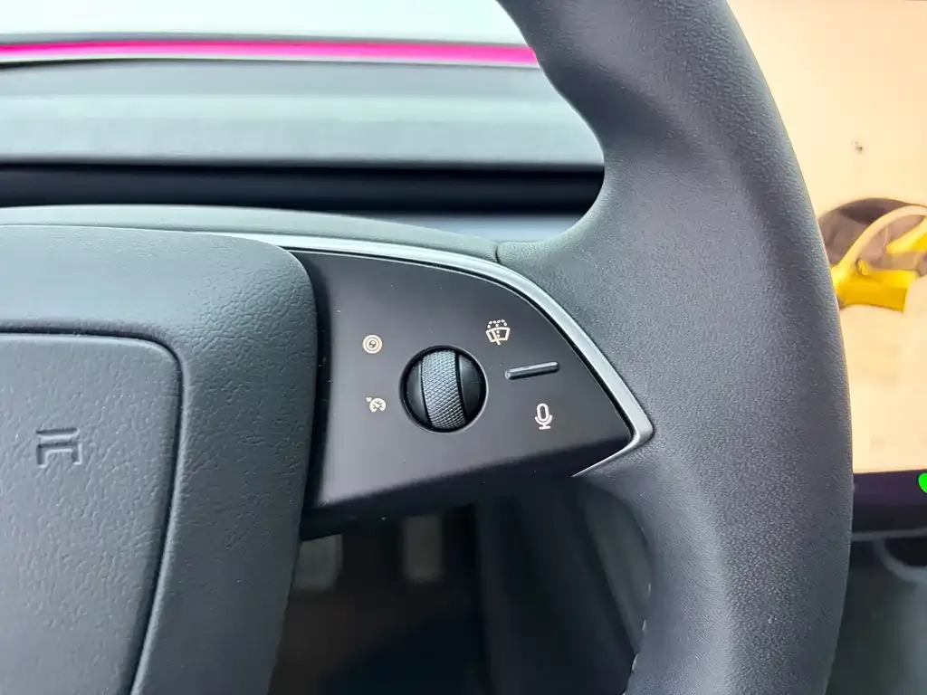 Tesla Model 3 — фото 6