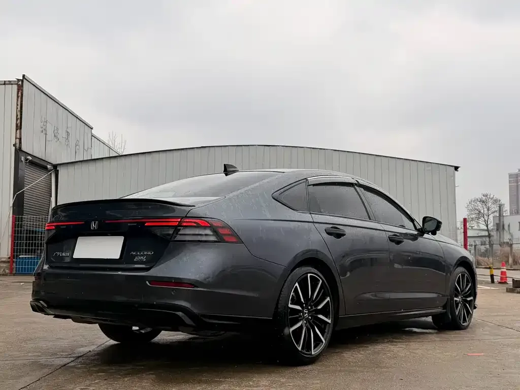 Honda Accord — фото 2