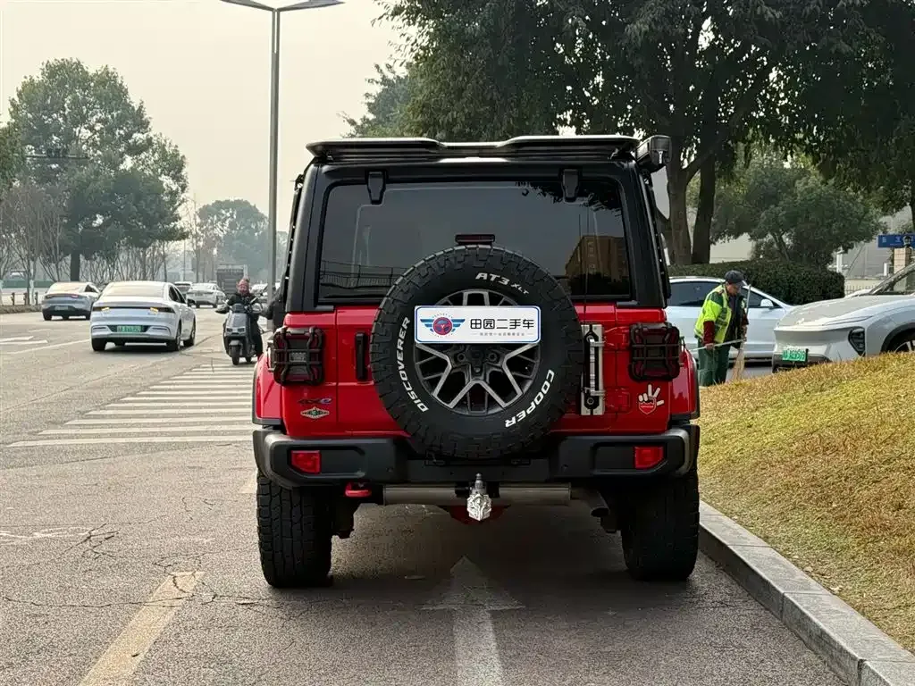 Jeep Wrangler PHEV 2021 из CN, фото 4