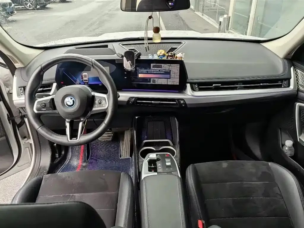 BMW iX1 2023 из CN, фото 3