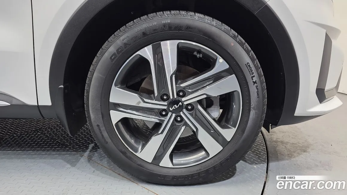 Kia Sorento — фото 6