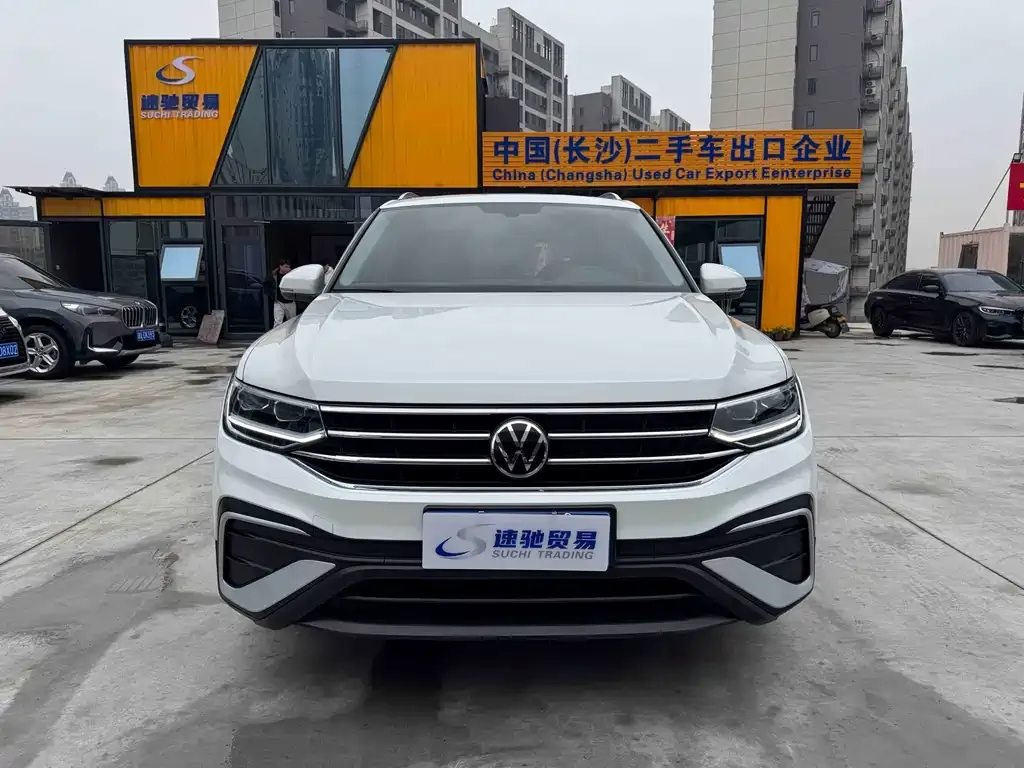 Volkswagen Tiguan L 2022 из CN, фото 3