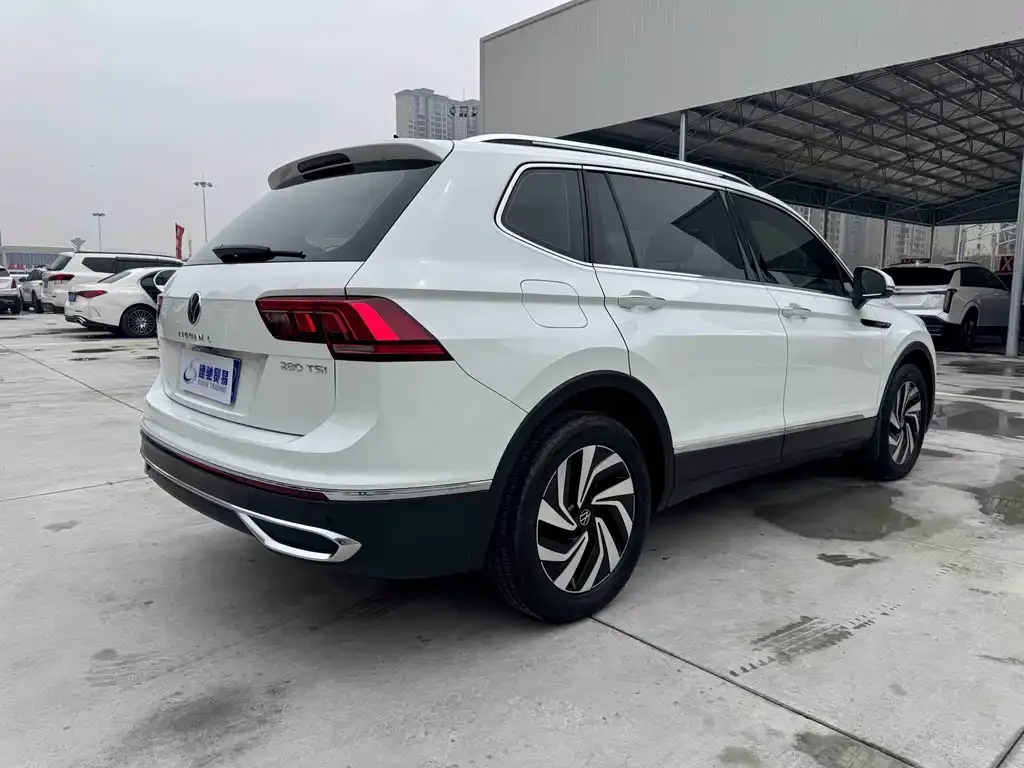 Volkswagen Tiguan L 2022 из CN, фото 4