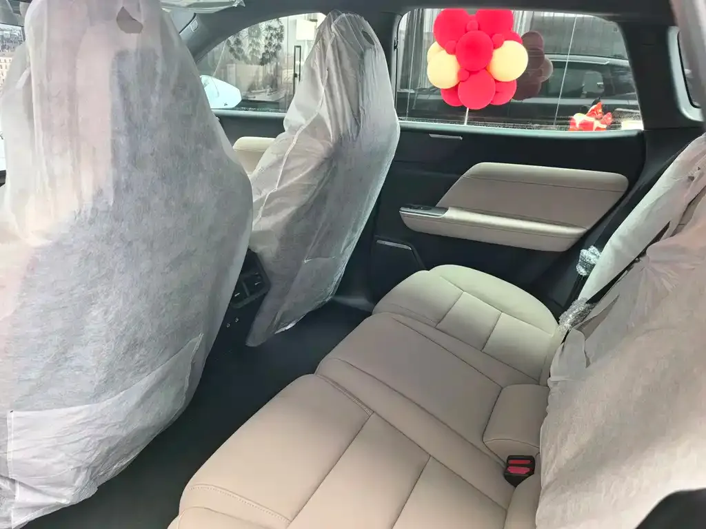Volvo XC70 Plug-in Hybrid 2026 из CN, фото 8