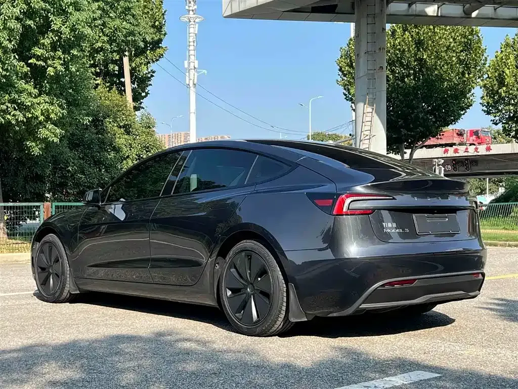 Tesla Model 3 2025 из CN, фото 9