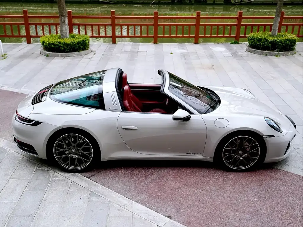 Porsche 911 2021 из CN, фото 9