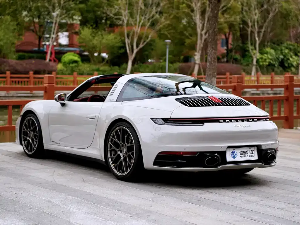 Porsche 911 2021 из CN, фото 4