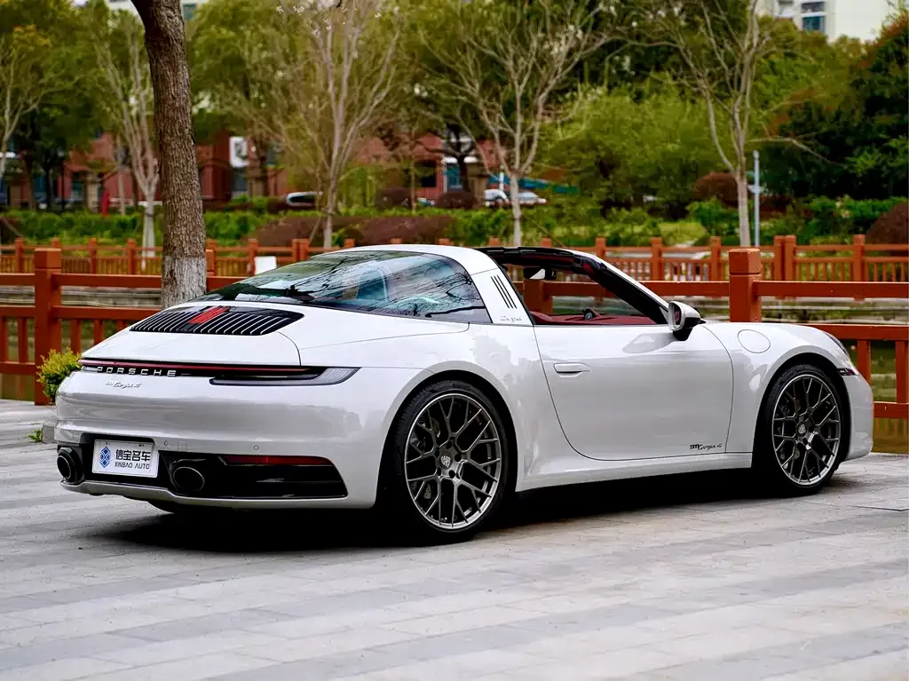 Porsche 911 2021 из CN, фото 6