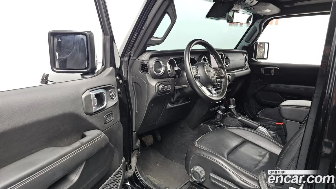 Jeep Wrangler 2023 из KR, фото 8