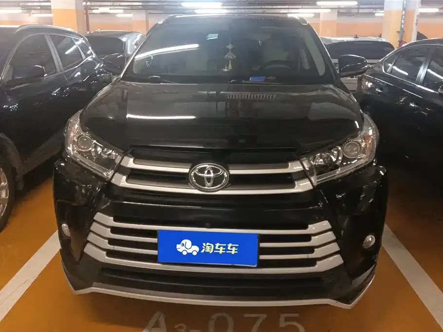 Toyota Highlander — фото 8
