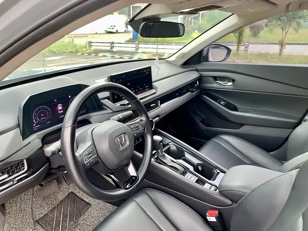 Honda Inspire — фото 6